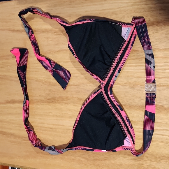 B Split Sport Bikini - Picture 3 of 4